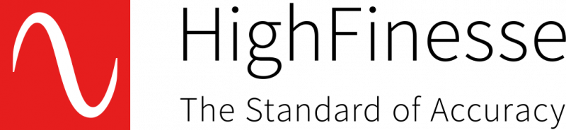 Auf der linken Seite befindet sich ein rotes Quadrat mit einer weißen Sinuswelle. Rechts davon steht "HighFinesse" und in der Zeile darunter, in etwas kleinerer Schrift, der Claim "The Standard of Accuracy". 